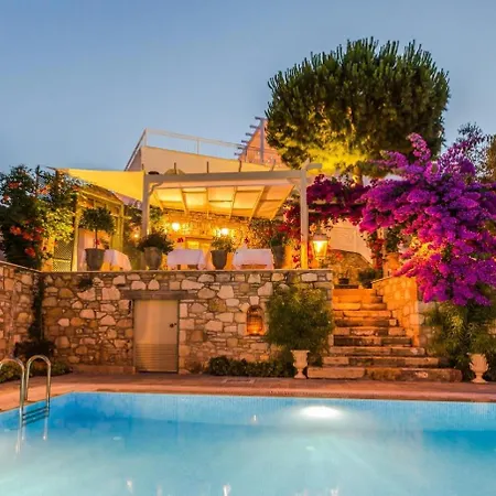 Vila Ipekyol Avec Piscine Privee Çeşme