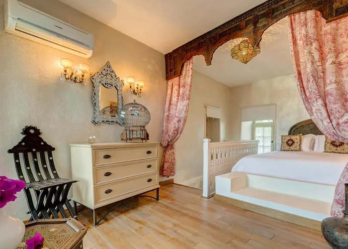 Ipekyol Avec Piscine Privee