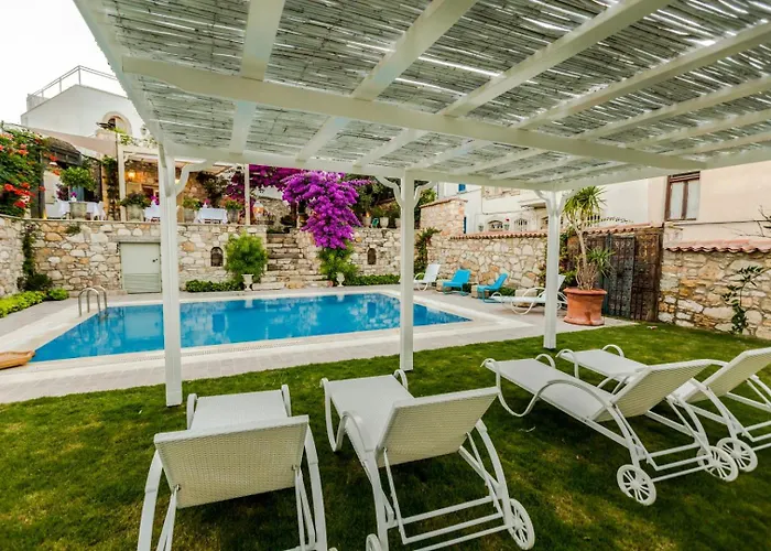 Ipekyol Avec Piscine Privee Villa Çeşme