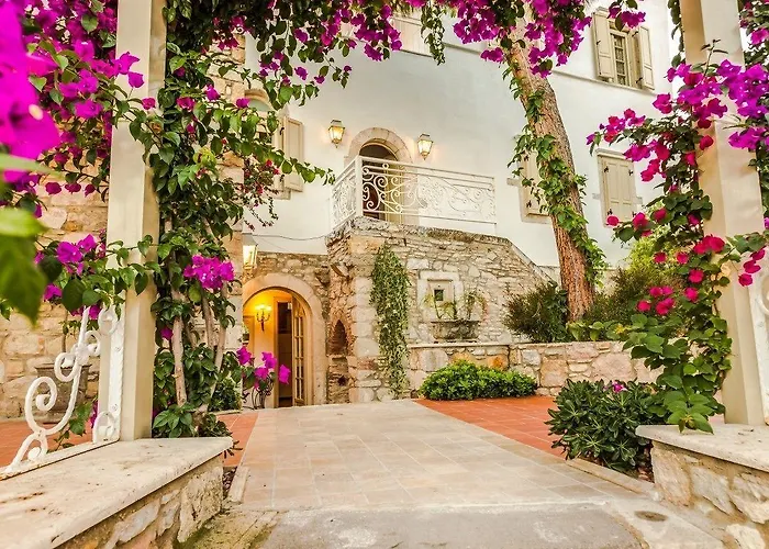 Ipekyol Avec Piscine Privee Villa Çeşme